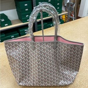 SOLD ❤️Brand new Limited Edition Goyard bag